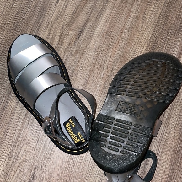 NEW DR MARTENS Clarissa II Metallic Silver Leather Gladiator Sandals Womens 6 US - Picture 5 of 5